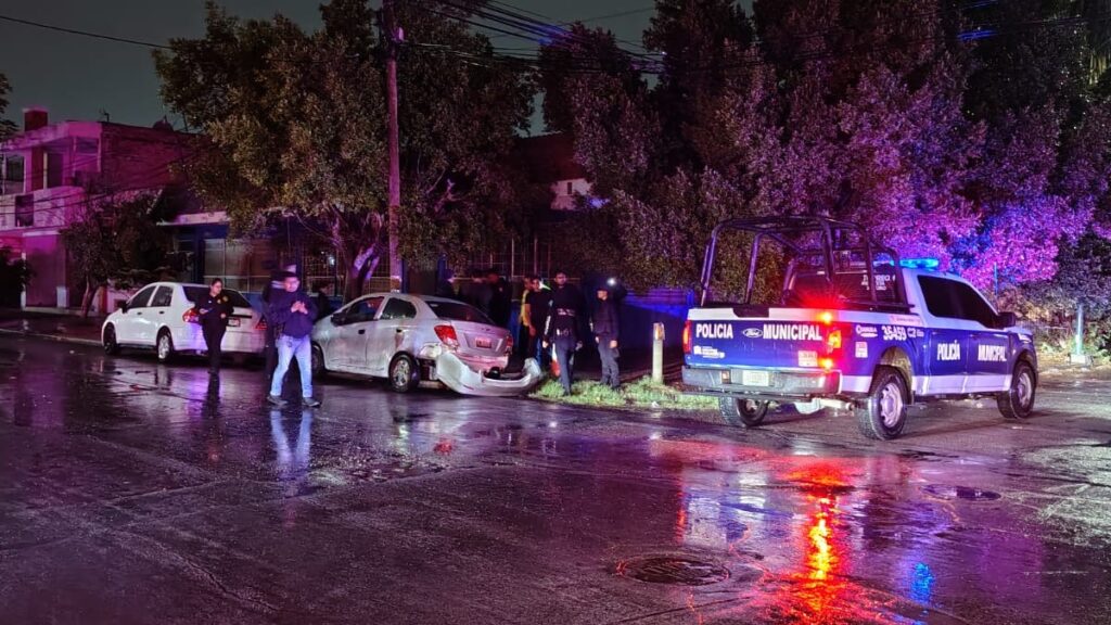 Accidente de Tránsito en Torreón: Hombre Abandona Auto Tras Choque