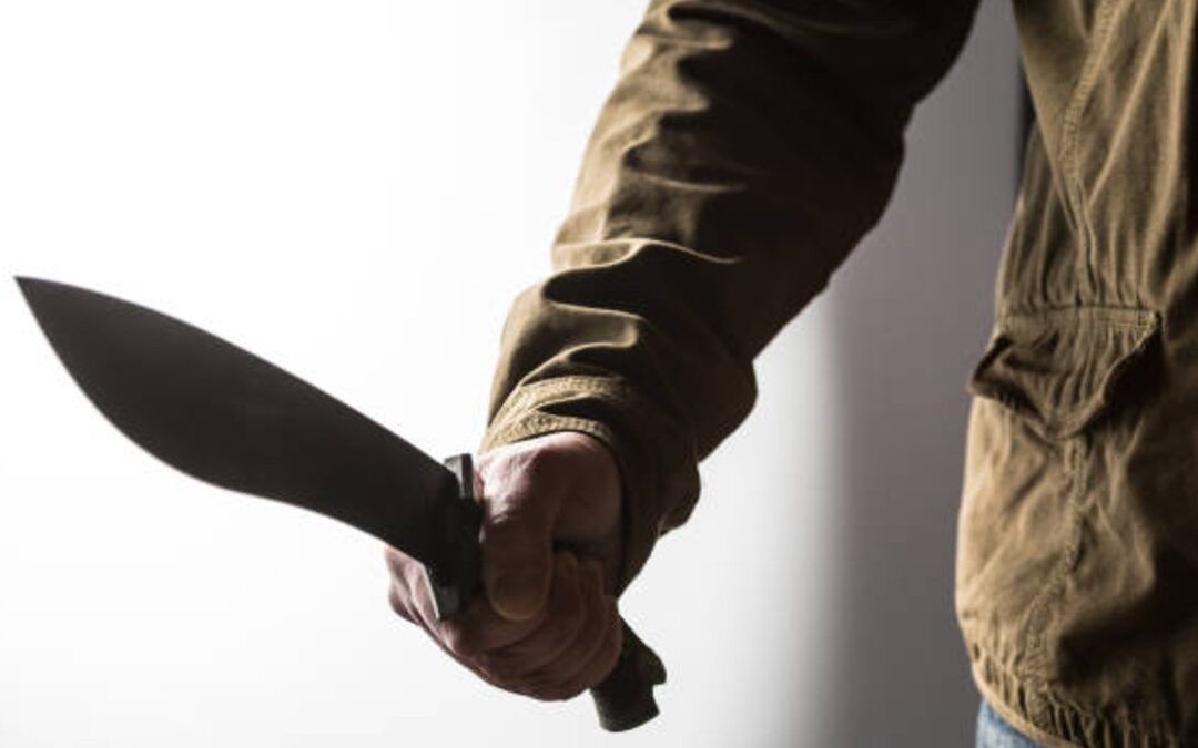 Hombre Detenido en GAM Tras Amenazar a Sus Hermanas con un Machete