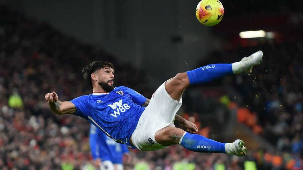 Liverpool y Sunderland: Un Empate que Profundiza la Crisis en Anfield