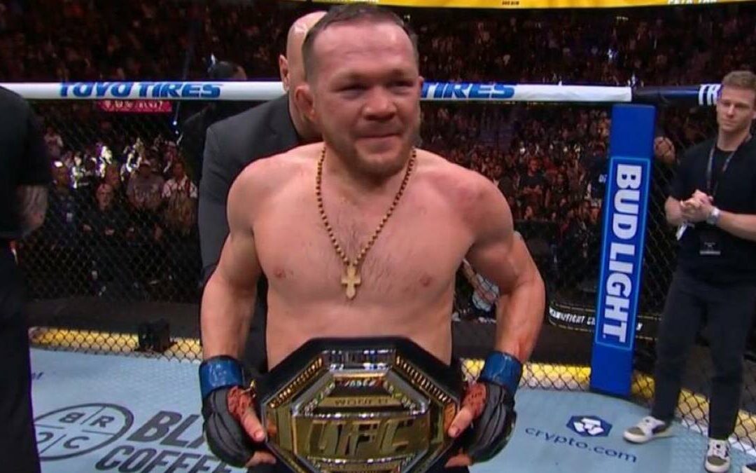 Petr Yan Se Corona Como Campeón Peso Gallo Tras Derrotar a Merab Dvalishvili en UFC