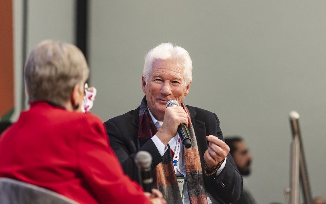 Tensión en la FIL Guadalajara: Alicia Bárcena y Richard Gere aluden a Claudia Sheinbaum