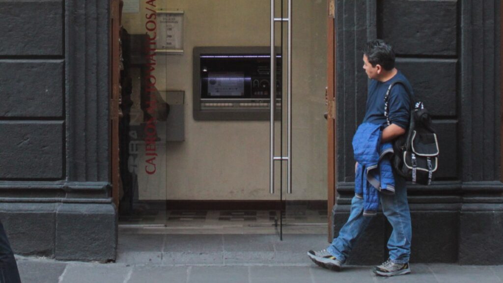 Robo a Cuentahabientes en Puebla: Modus Operandi de Ladrones Infiltrados en Bancos