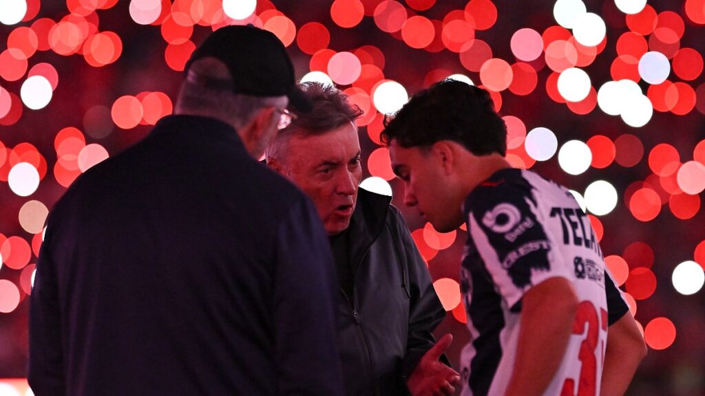 Rayados: Jugador revela detalles sobre la continuidad de Domènec Torrent en el equipo